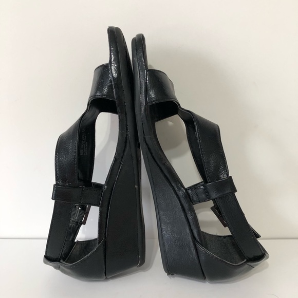 A2 by Aerosoles Black Wedge Sandals - Picture 5 of 9